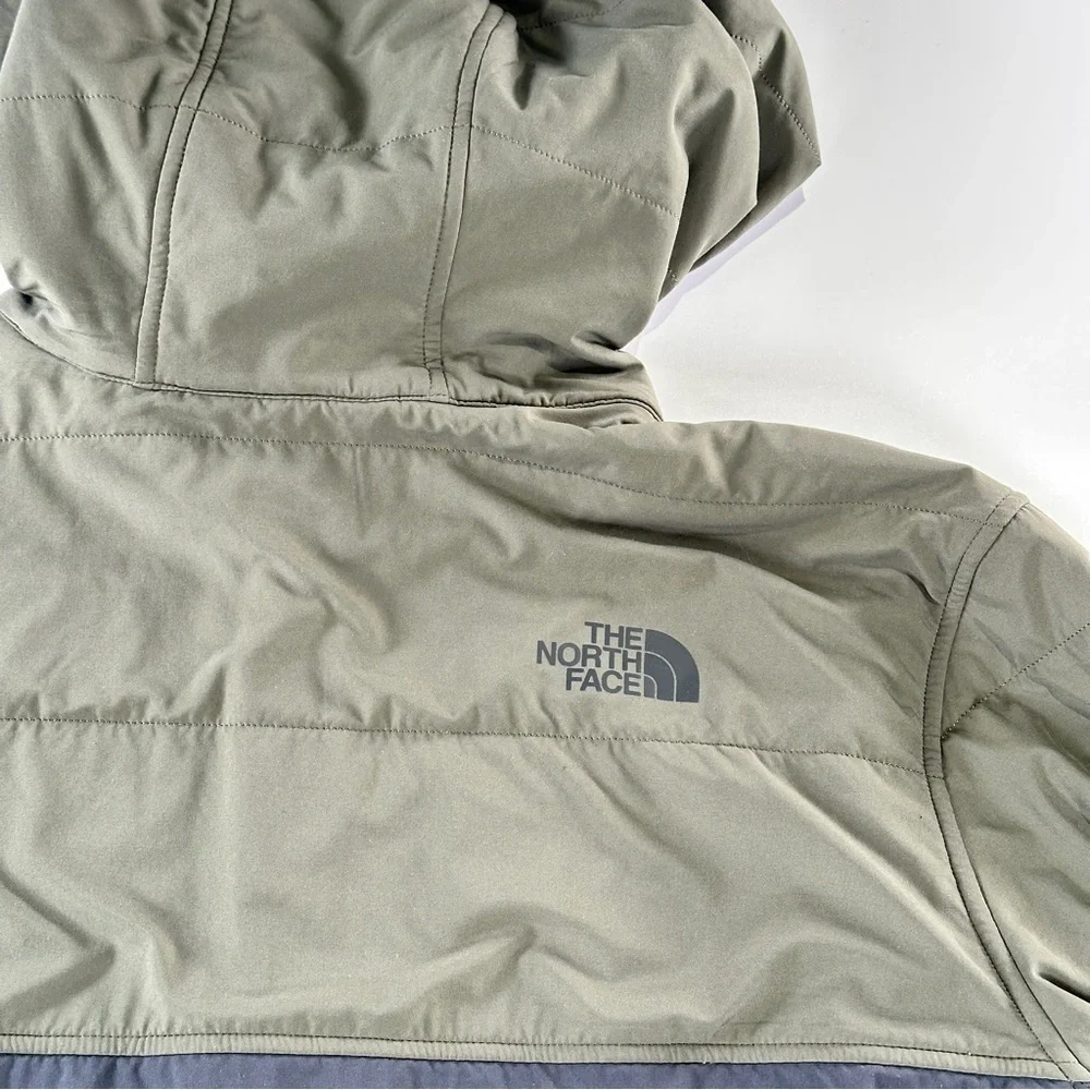 The North Face Men's Olive and Gray Puffer Jacket - Picture 6 of 14